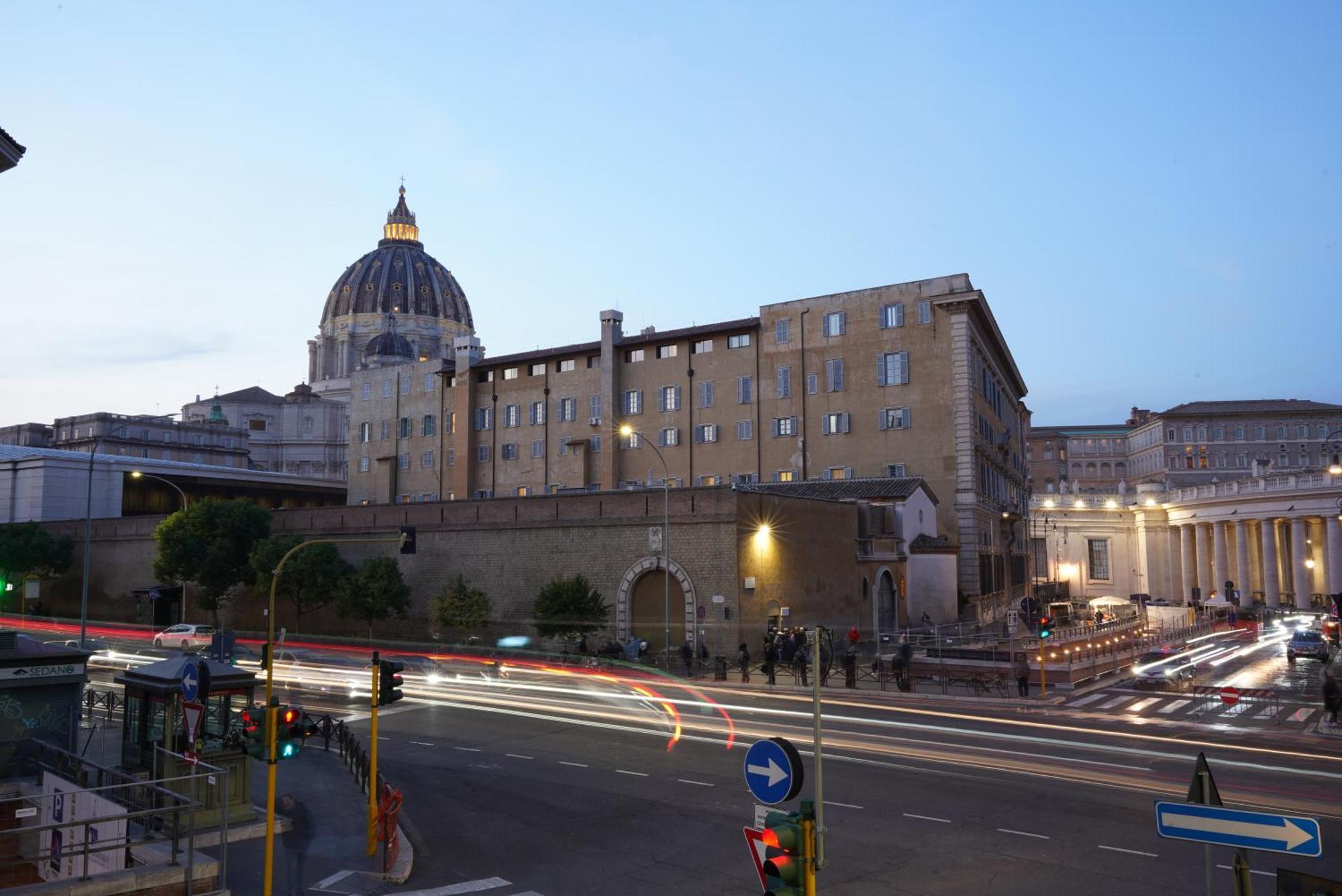 Lux Vatican Suite In Front Of Saint Peter! Rome Exterior photo