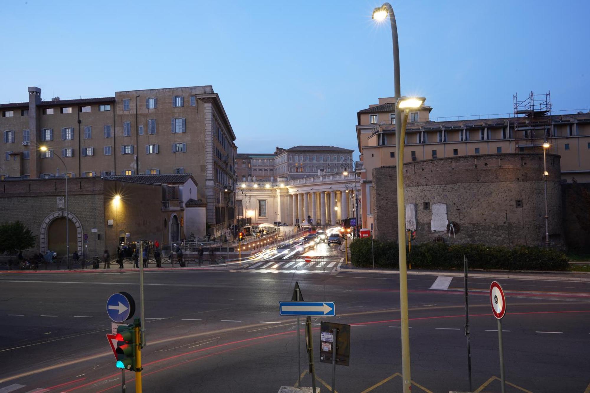 Lux Vatican Suite In Front Of Saint Peter! Rome Exterior photo